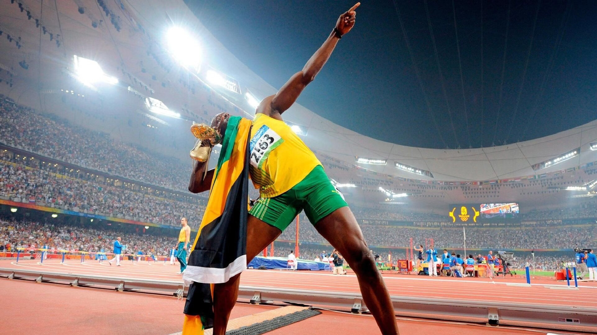 JackeyLove在巴塞罗那比赛中精彩发挥,惊险取胜引发热议!